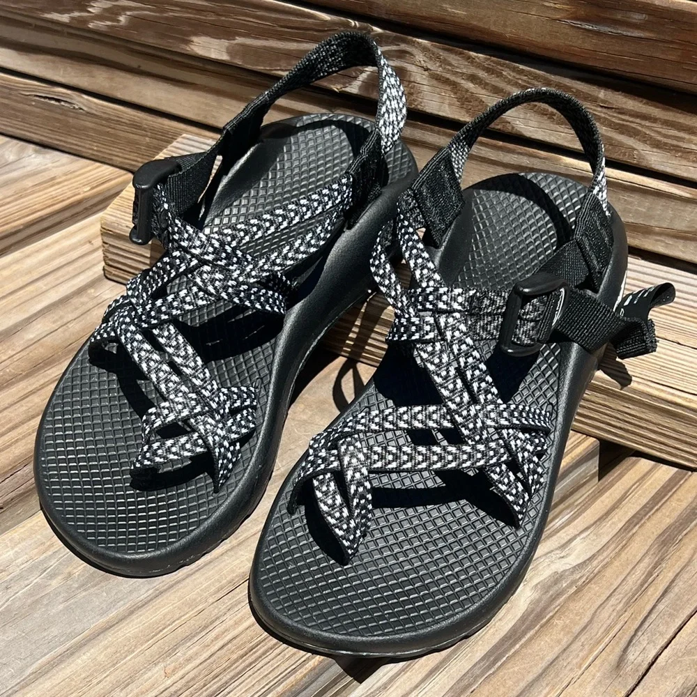 - Chaco Zx2 Classic Double Strap Toe Sandals SZ 6! LIKE NEW!